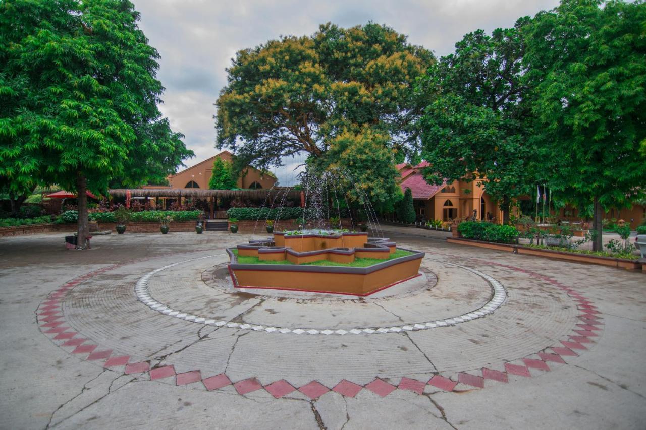 The Hotel Umbra Bagan Nyaung-U Extérieur photo